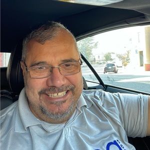 Meet your Posher, Elias